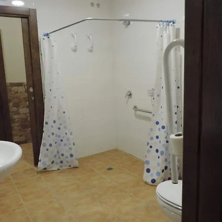 Santo Tomas De Canterbury Condominio León