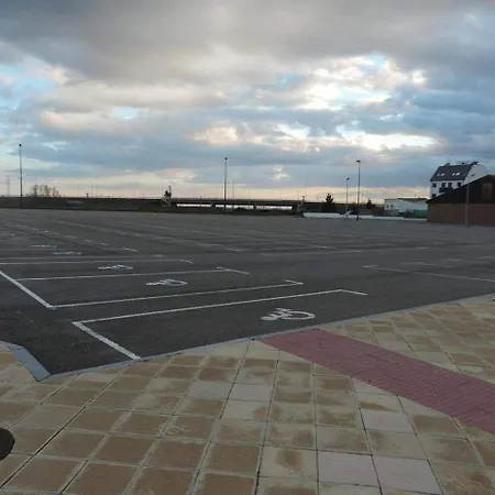 شقة سكنية Santo Tomas De Canterbury ليون