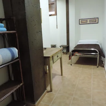 Hostel Santo Tomas De Canterbury *