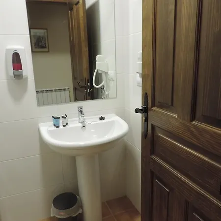 Santo Tomas De Canterbury Hostel *