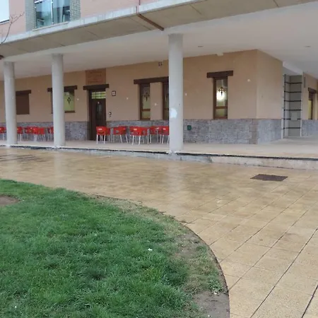 Santo Tomas De Canterbury Hostel