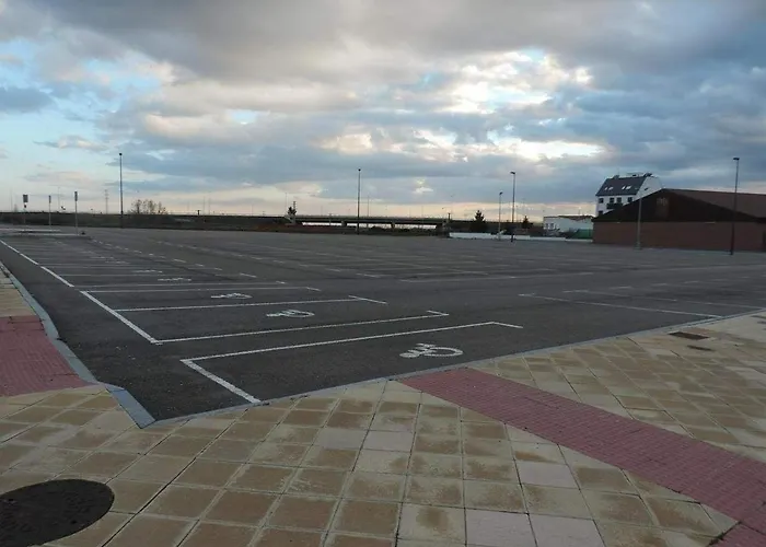 דירת קונדו Santo Tomas De Canterbury לאון